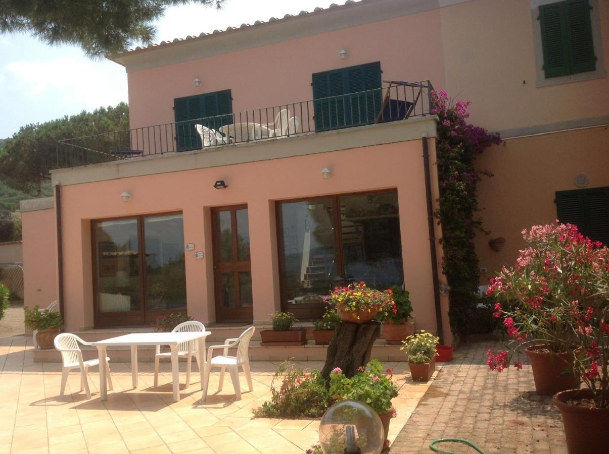 Villa Mit Whirlpool Und Phantastischer Aussicht Capoliveri  Exterior foto